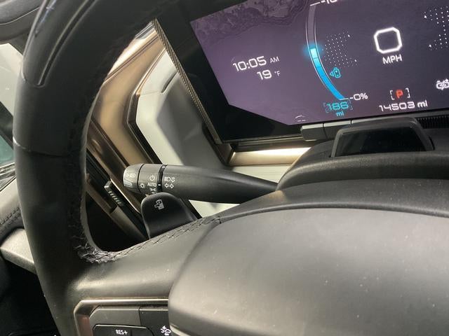 2024 GMC HUMMER EV SUV 2X