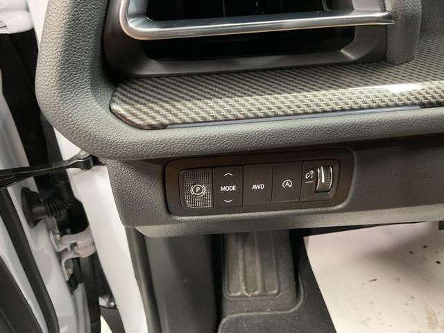 2027 Chevrolet Traverse Z71 - Photo 13