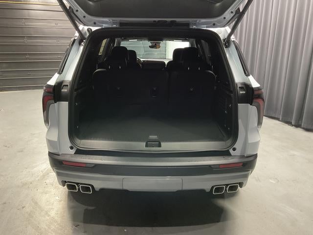 2027 Chevrolet Traverse Z71 - Photo 7