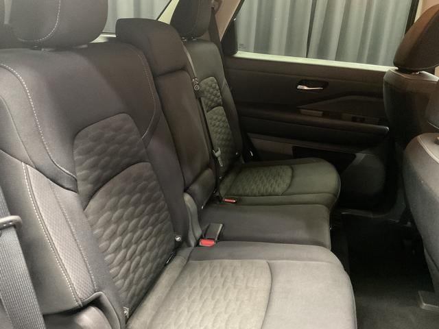 2022 Nissan Pathfinder S