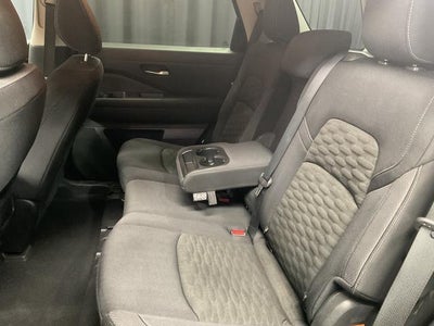 2022 Nissan Pathfinder S