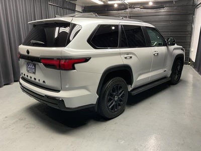 2024 Toyota Sequoia SR5