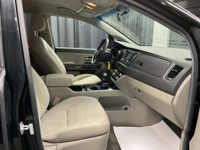 2017 Kia Sedona L