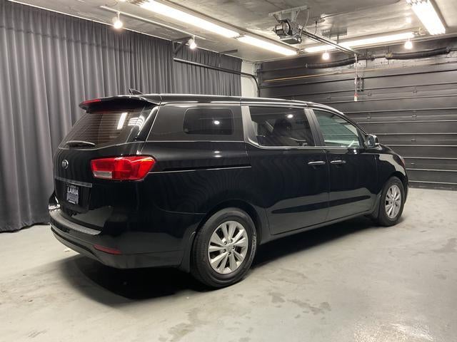 2017 Kia Sedona L