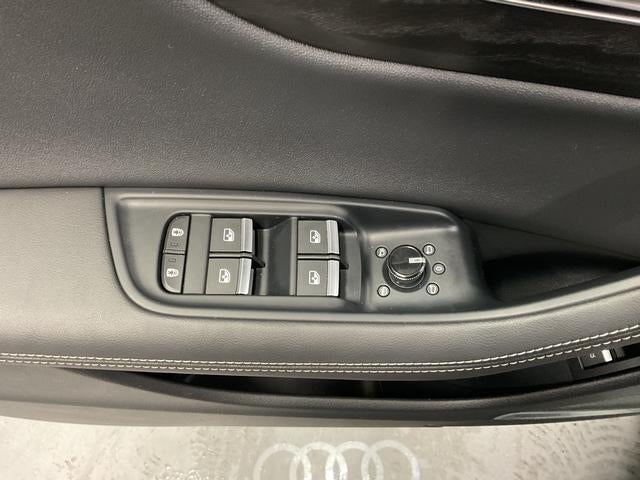 2023 Audi Q8 Premium Plus