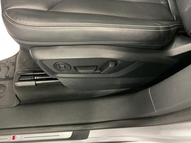 2023 Audi Q8 Premium Plus