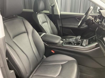 2023 Audi Q8 Premium Plus