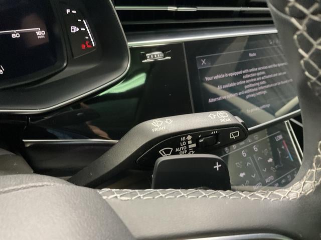 2023 Audi Q8 Premium Plus